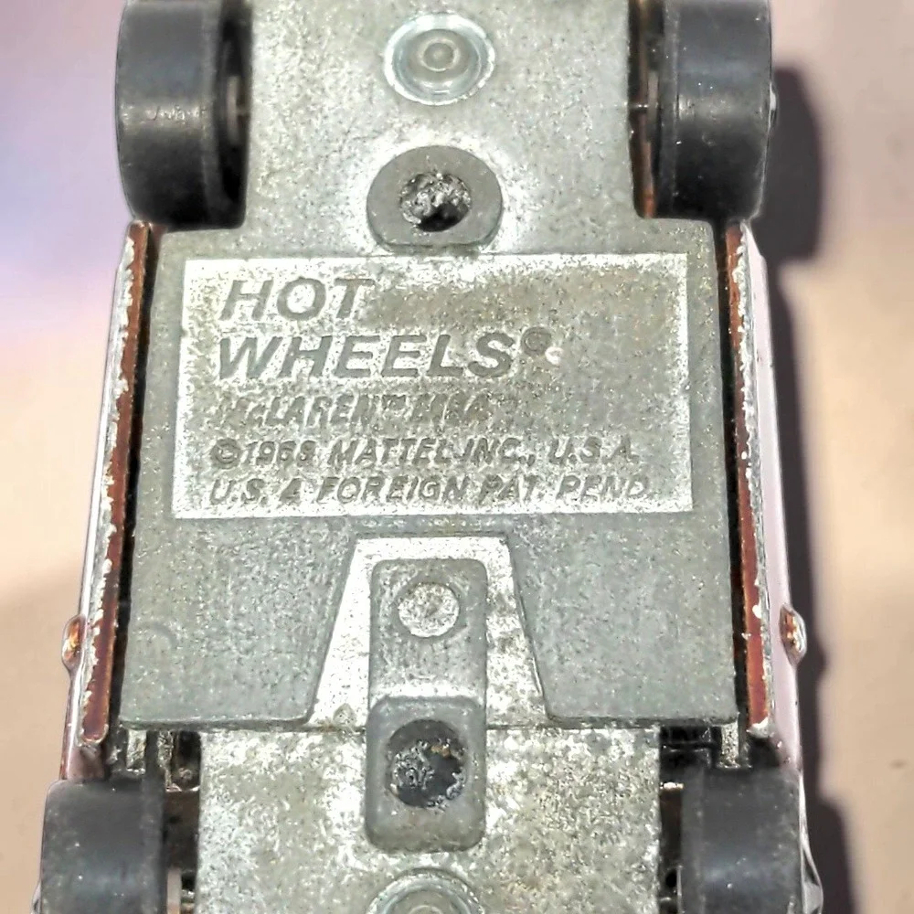 Hot Wheels add piece